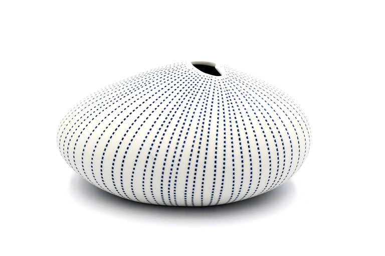 PORCELAIN PEBBLE BUD VASE  •  MX