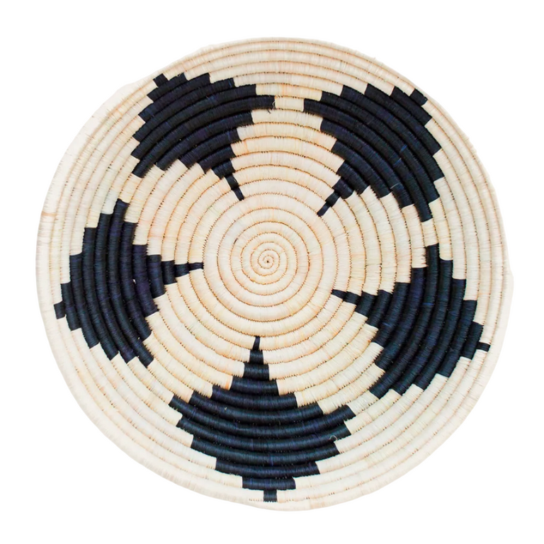 Petal Raffia Plateau