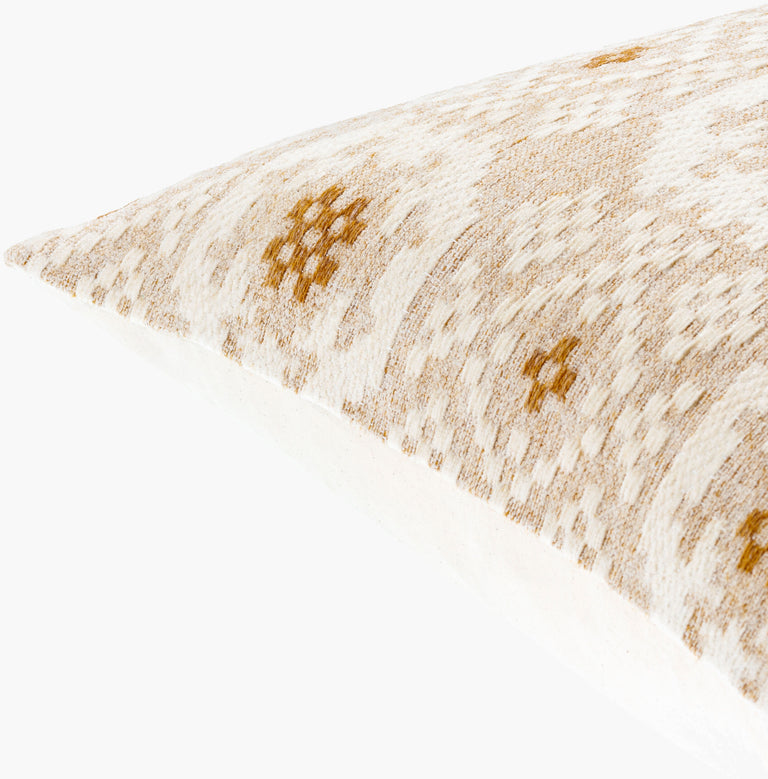ELARA | PILLOWS