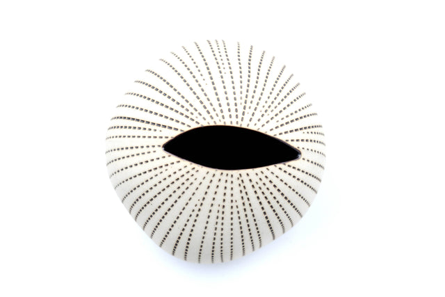 PORCELAIN PEBBLE BUD VASE  •  L