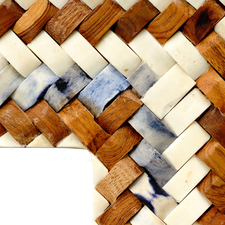 INTERWOVEN MIRROR