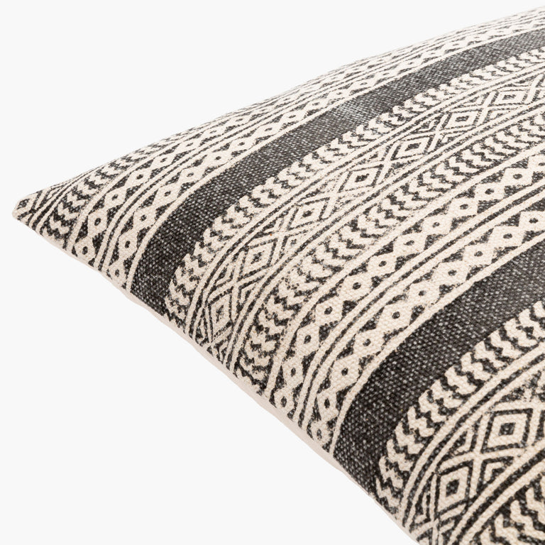 JANYA | PILLOWS