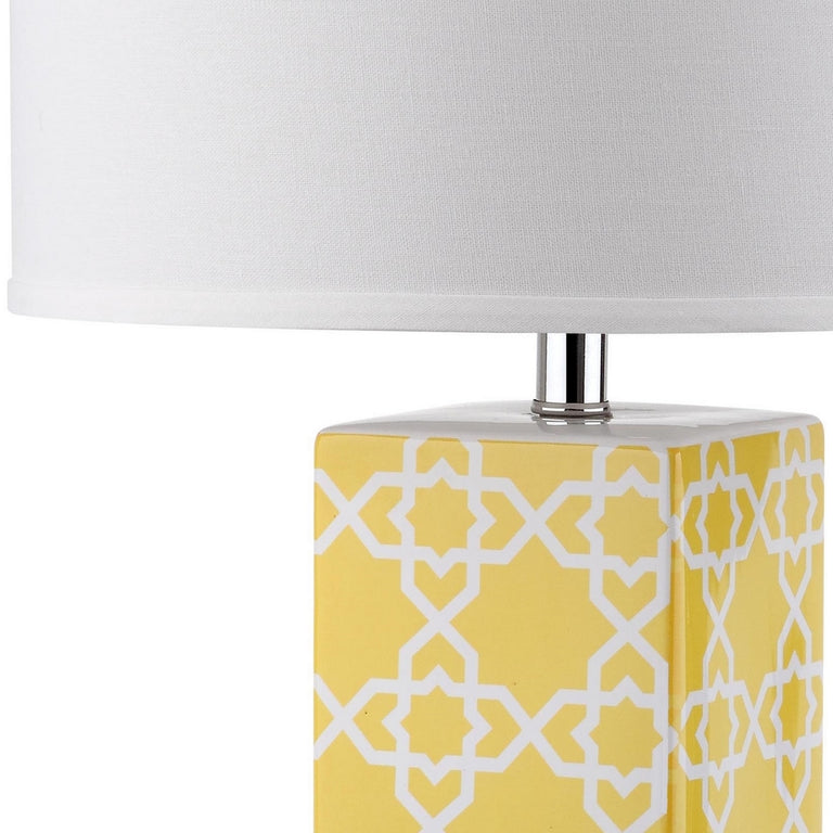 QUATREFOIL  TABLE LAMPS | LIGHTING