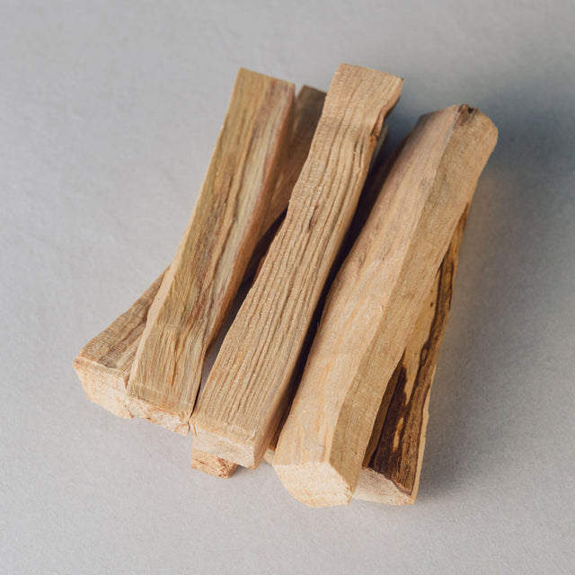 Peruvian Palo Santo Sticks (6 pieces)