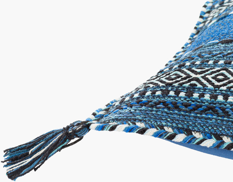 TRENZA | PILLOWS