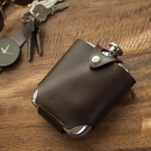 STAINLESS STEEL FLASK AND TRAVELING CASE