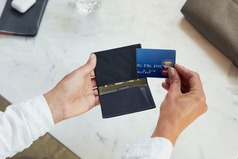 RECYCLED NYLON SLIM SLEEVE WALLET