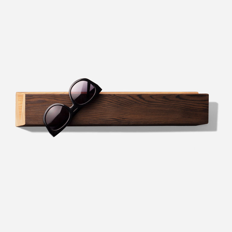 COOL SUNGLASS HOLDER | BY FORMR