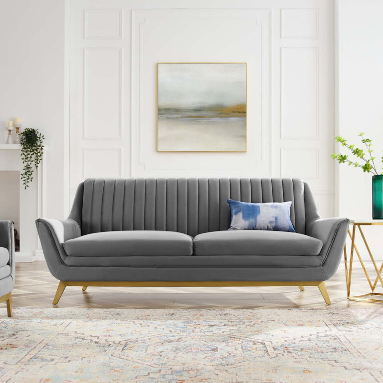 WINSOME SOFAS AND ARMCHAIRS | LIVING ROOM