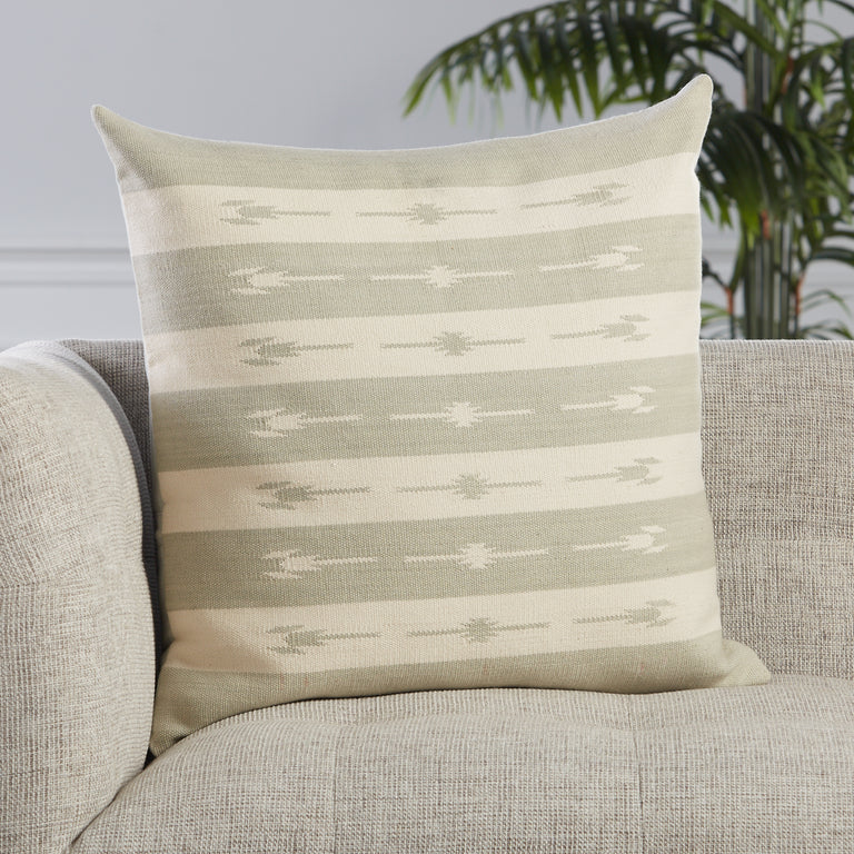 Emani Vanda | Handwoven Pillow from India