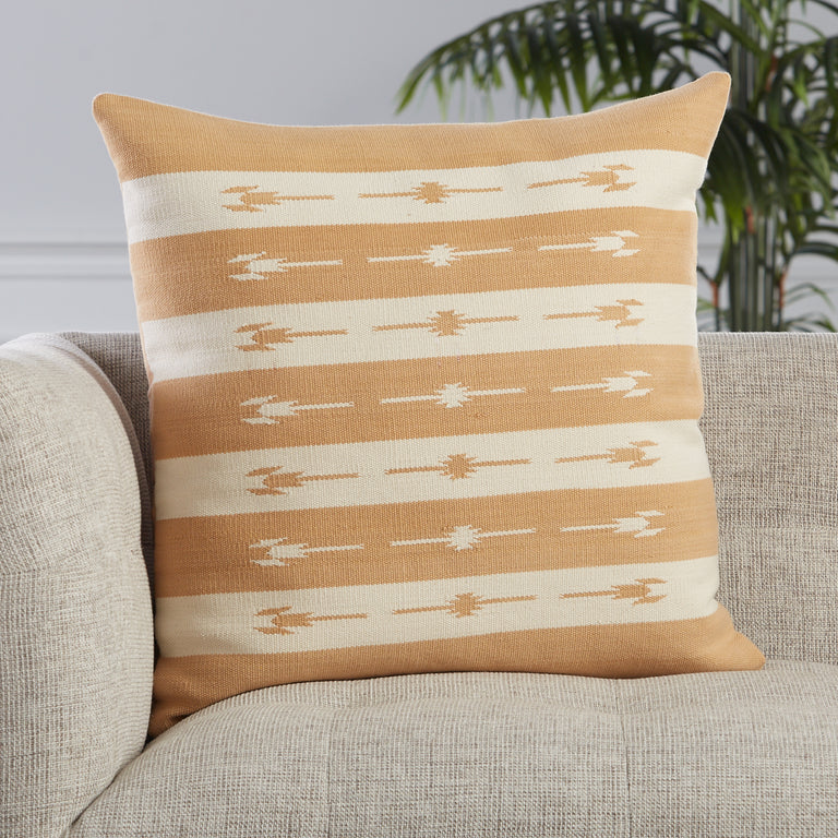 Emani Vanda | Handwoven Pillow from India