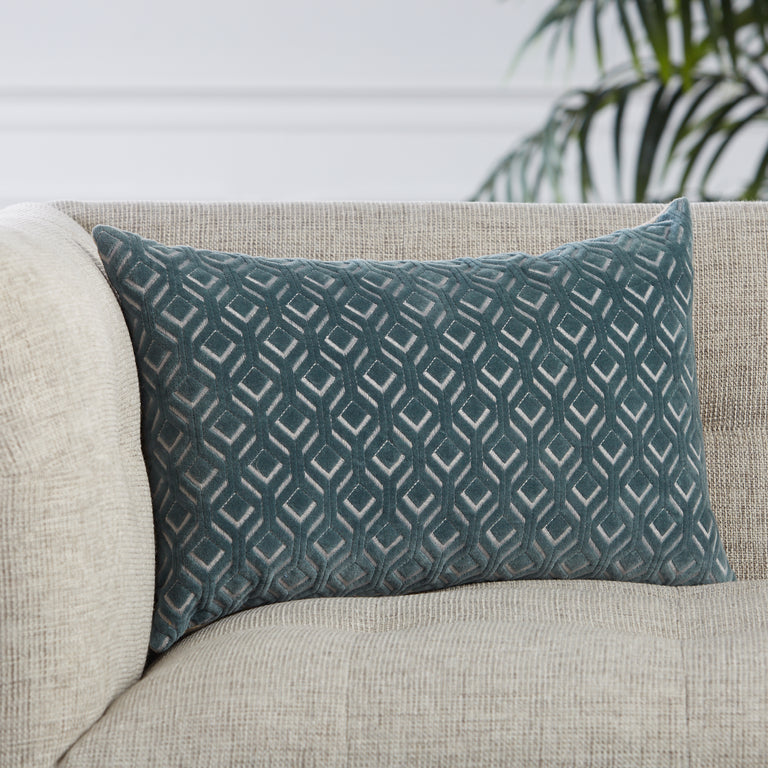 Nouveau Colinet |  Pillow from India