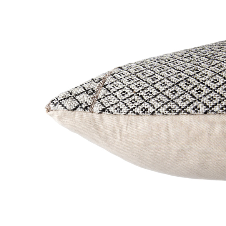 Peykan Mariscopa | Handwoven Pillow from India