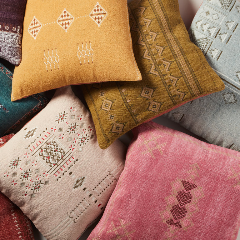 Puebla Nufisa |  Pillow from India