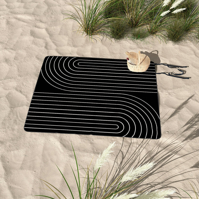 Minimal Line Curvature Black Picnic Blanket