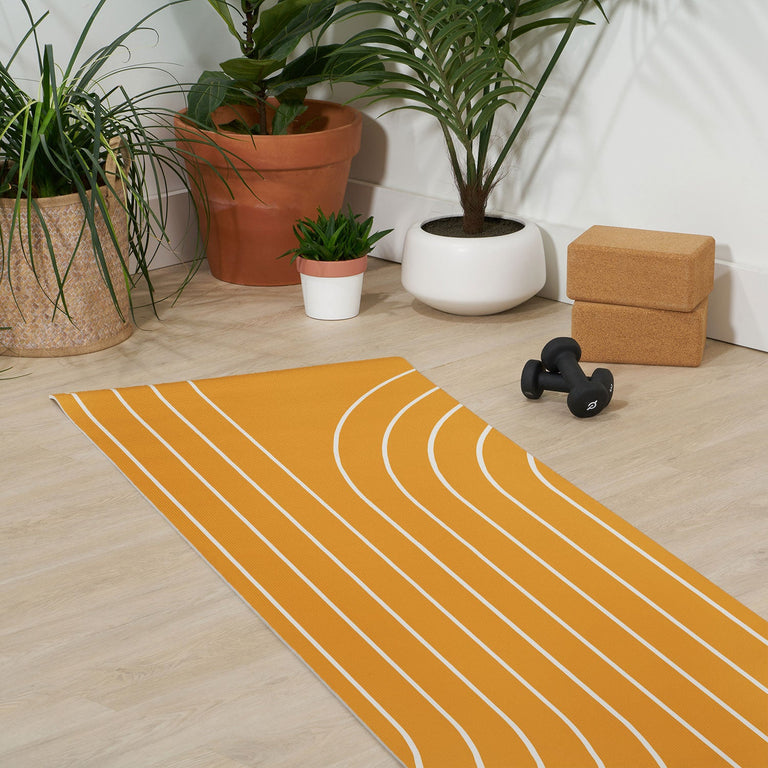 Minimal Line Curvature Gold Yoga Mat
