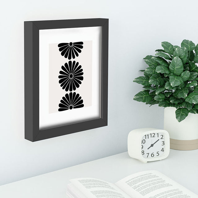 Retro Daisy I Recessed Framing Rectangle