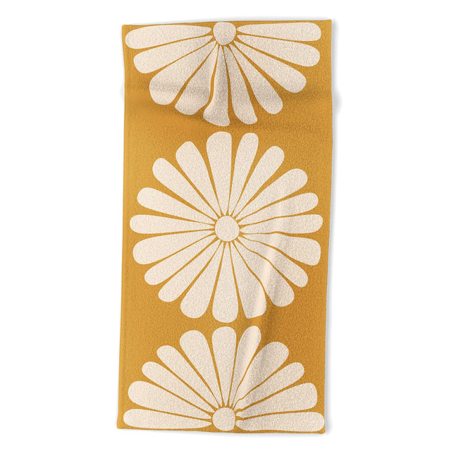 Retro Daisy XIX Beach Towel