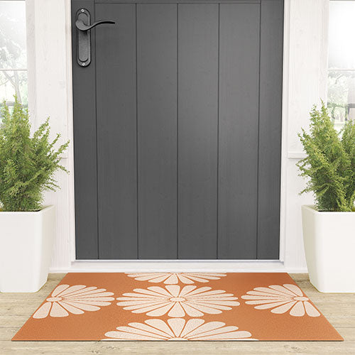 Retro Daisy XXII Welcome Mat