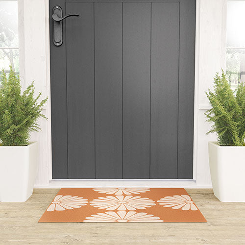 Retro Daisy XXII Welcome Mat