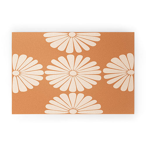 Retro Daisy XXII Welcome Mat