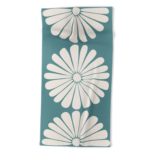 Retro Daisy XXIII Beach Towel