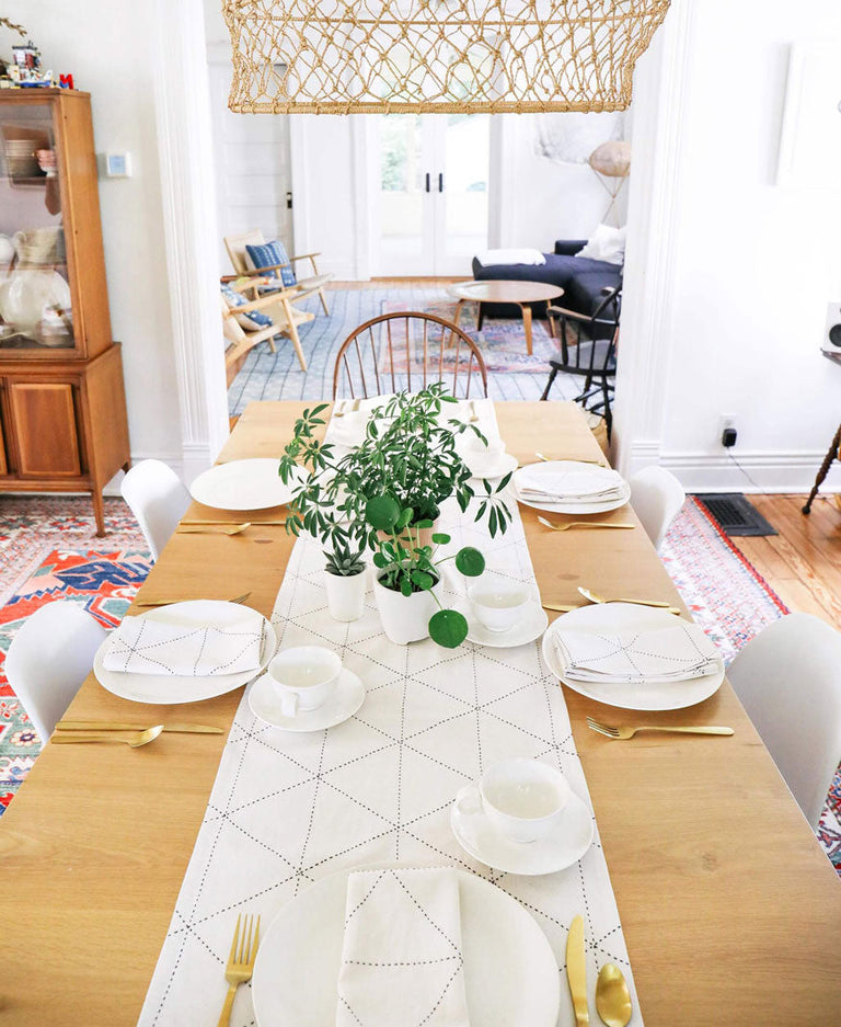 BONE WHITE GRAPH TABLE RUNNER (INDIA) | KITCHEN