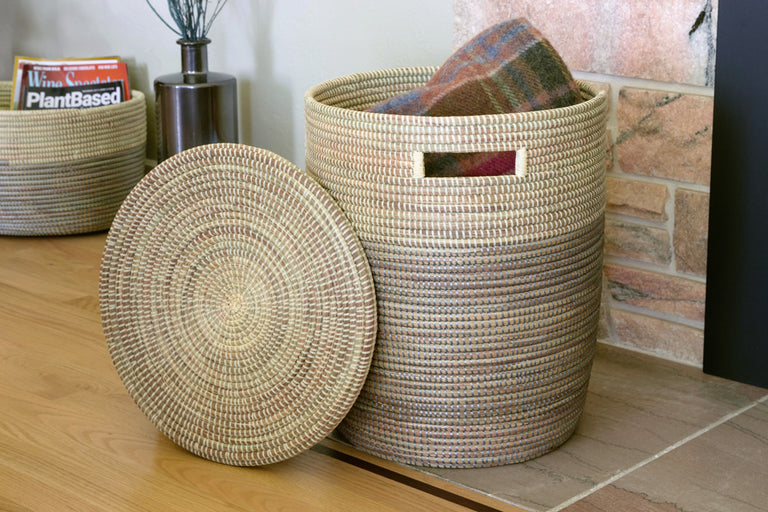 DUO-TONED FLAT-LIDDED BASKET (SENEGAL)
